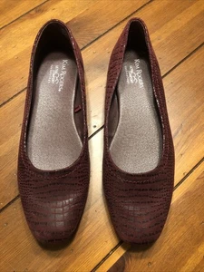 Kim Rogers Ultra Comfort Technology  Devyn Burgundy Red Size 9M Women's Shoes - Picture 1 of 14