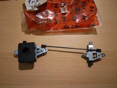 Alfa Romeo Spider Gtv 916 Dispositivo Apertura Portaoggetti Nuovo Originale Foto 1 de 4