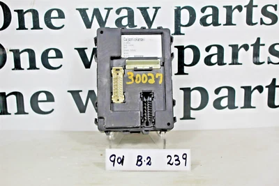 284B15Z000 Nissan 2004-2005 Quest Body Control Unit BCM Module 9O1 239 B2 Foto 1 de 4