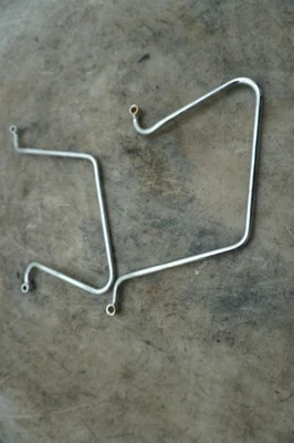 05 SUZUKI BOULEVARD C90 C 90 SADDLEBAG RAILS E-5321 Foto 1 de 4