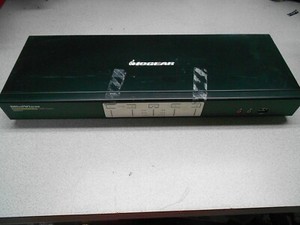 IOGEAR 4-Port Dual View Dual-Link DVI KVMP Switch Audio 