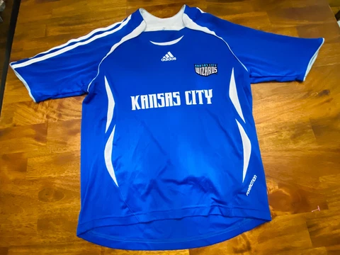 Adidas Kids Kansas City Wizards Soccer Jersey Shirt 2007 Vintage MLS Size Medium Cover