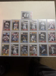Topps (19 Card Lot) Mostly 2022 And 1 -87 Bo Jackson - Picture 1 of 5