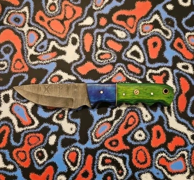 Faca de caça de aço Damasco verde e azul cabo de madeira com bainha  - Imagem 1 de 4