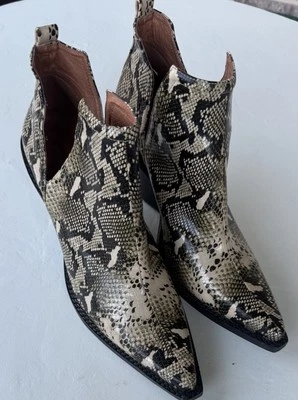 Botines de piel de serpiente Jeffrey Campbell X Free People talla 9 Foto 1 de 4