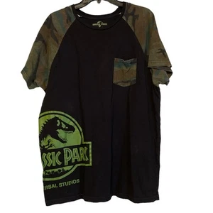 Jurassic Park Universal Studios Parks Camo Men’s Raglan Shirt with Pocket XL - Picture 1 of 4