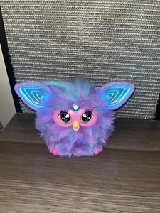 Juguete interactivo de felpa Hasbro Furby 2023 azul púrpura probado funcionando usado en excelente estado - Imagen 1 de 5
