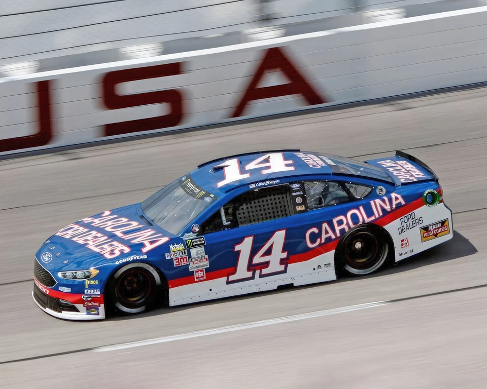 Impresión fotográfica brillante Clint Bowyer NASCAR 2017 Darlington Throwback 8"X10" Foto 1 de 1