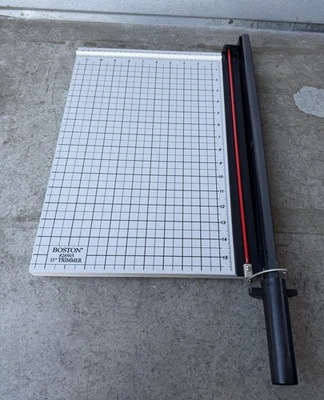 Cortador de papel y fotos estilo guillotina de 15" Boston #26915 vintage nuevo en stock Foto 1 de 4