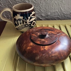 1960's handmade Burl Walnut hand turned Round wooden stash box Bowl & Lid - Picture 1 of 5