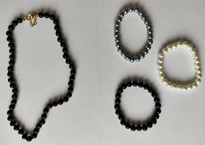 Modeschmuck Kugelarmbänder und Kette - in den Farben onyx, silber, cremeweiß - Bild 1 von 4