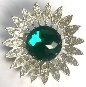 VTG Sarah Coventry Kathleen Emerald Color Green glass 1964 flower Brooch Signed - Picture 1 of 7