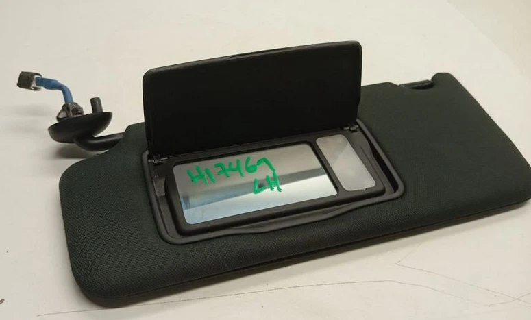 2018-2022 Honda Accord Left Driver Side Sunvisor Black Illuminated OEM - Image 1 of 1