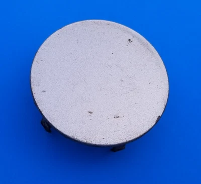 CHRYSLER VOYAGER SEBRING DODGE GRAND CARAVAN (1) WHEEL HUB CAP CENTER OEM A29 - Image 1 of 3