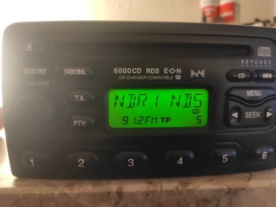 Autoradio Ford 6000 CD RDS EON Focus Mondeo Fiesta Transit Galaxy mit Code dabei - Bild 1 von 4