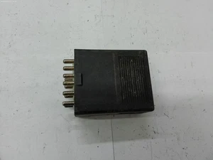 FUEL PUMP RELAY MERCEDES BENZ W126 1986 1987 1988 898182000 OEM - Picture 1 of 5