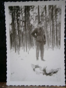 Photo argentique guerre 39 45 soldat Allemand wehrmacht WWII 2 Dans les bois - Imagen 1 de 1