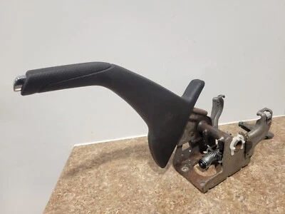 Chevrolet Cruze 2013 manija de freno de emergencia Foto 1 de 4