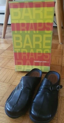 New Bare Traps Women's Black Leather Clogs Size 8M - Image 1 of 4