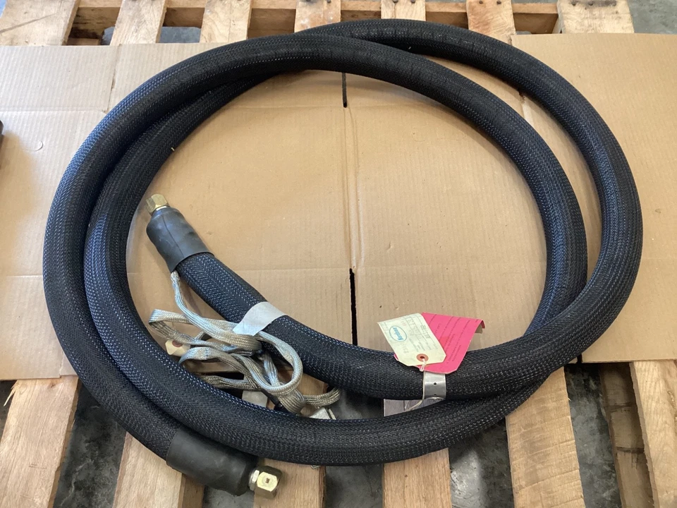 SIN USAR - Manguera de pegamento térmico Nordson 276943A 230 V, 16 pies, 16 pies Foto 1 de 4