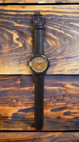 Tennessee Volunteers  NCAA Wrist Watch New in Box Cover