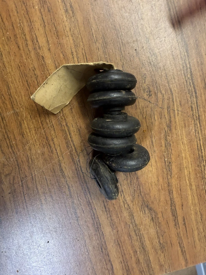 Lote #1 de bujes de barra antivuelco Jaguar XKE 120 140 150  Foto 1 de 4