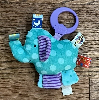 Taggies 6 英寸毛绒蓝绿色大象婴儿推车夹婴儿玩具摇铃缎标签男女通用 — 第 1/3 张图片