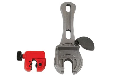 Stock Clearout! Ratchet Action Pipe Cutter 3-13mm Can Be Used with Handle EOL - Image 1 of 4