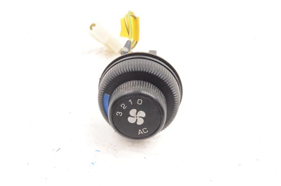 1983-1984 PORSCHE 944 2.5L HEAT AND AC CONTROL SWITCH 477959530 - Image 1 of 4