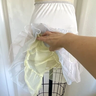 Anágua vintage 1950 com babados multicolorida amarela rosa e azul tule de crinolina - Imagem 1 de 4