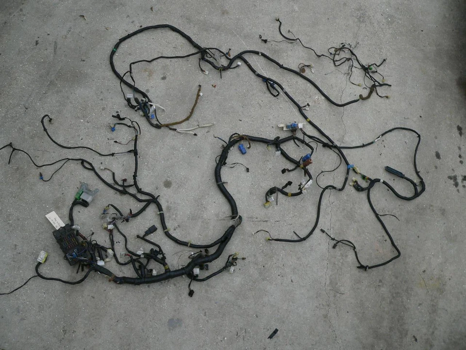 NISSAN 300ZX Z32 TWIN TURBO OEM 1990 MAIN INTERIOR WIRING HARNESS WITH FUSE BOX - Image 1 of 1