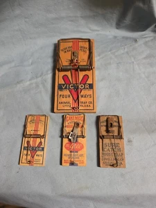 4 Vintage Mouse Traps - Picture 1 of 5