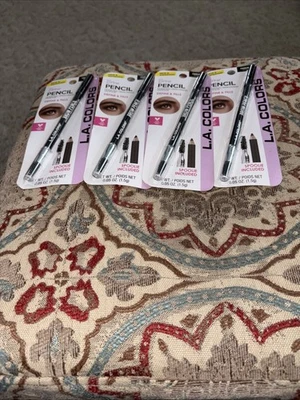 LA Colors 4 件装眉笔全新未拆封包装 — 第 1/4 张图片