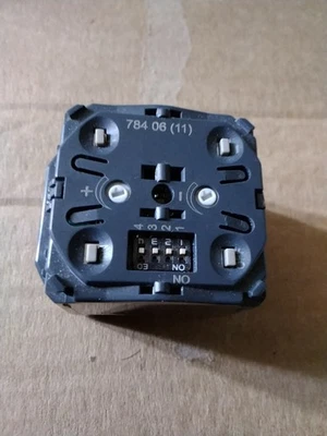 Mécanismes De Variateur Tout Lampes 300 Watts Maxi Mosaic LEGRAND Réf 784 06(11) - Photo 1/2