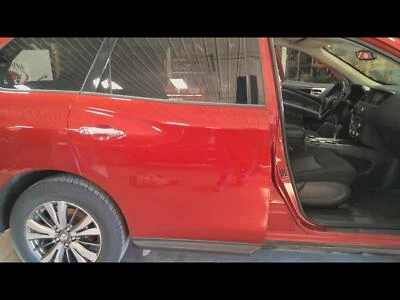 Used Rear Right Door Assembly Rear Side fits: 2018 Nissan Pathfinder electric w/ - Imagem 1 de 4