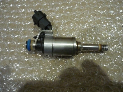 Ferrari California - Inyector de combustible -P/N 247589 Foto 1 de 4