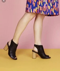 $275 MIZ MOOZ Sandrine Black Leather Zip Ankle Boots Booties 6.5 New - Picture 1 of 12