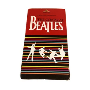  The Compleat The Beatles Rockumentary Vintage VHS Tape 1980's - Foto 1 di 12