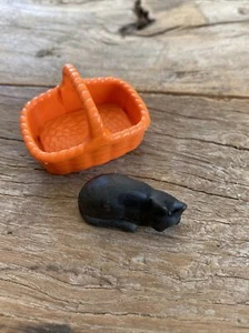 Playmobil Orange Basket Replacement Figure Part With Black Cat Victorian Mansion - Picture 1 of 1