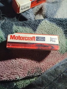 Motorcraft BSF82 Spark Plugs 8 Vintage Spark Plugs Ford Service Parts - Picture 1 of 3