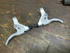Shimano STX RC BL-MC40 V-Brake Levers 1.5-Finger - Picture 1 of 7