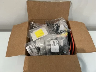 Запечатанные зажимы, оборудование и вкладыши BMW X1 F48 #D5-2 от оригинального производителя - Изображение 1 из 4