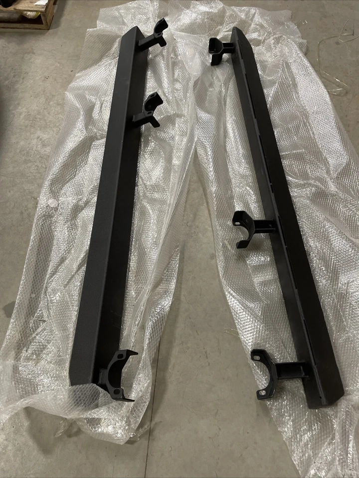 Paramount Automotive 51-0719  R5 Canyon Rock Sliders Jeep Wrangler Unlimited Foto 1 de 4