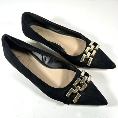 ZARA Negro Gamuza Puntera Punta Plana con Cadena Link Dorado y Tacón con Borde Dorado Foto 1 de 4