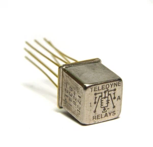 Teledyne Subminiaturowy przekaźnik RF 172-26D, obudowa 10 x 10 mm, 2x UM, 28V, 1 GHz - Zdjęcie 1 z 3