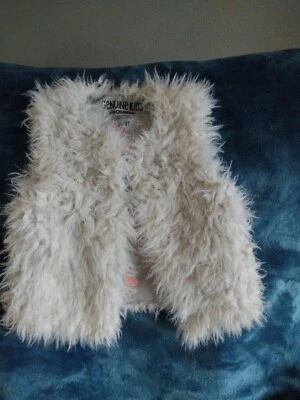 Genuine Kid's From OshKosh Toddler Girl's Faux Fur Vest 2T-3T - Image 1 of 4