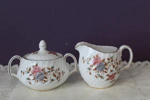 ROYAL ADDERLEY RIDGWAY 'HERITAGE' CREAM AND COVERED SUGAR BOWL - Picture 1 of 6