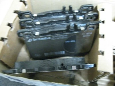 NEW MERCEDES-BENZ FRONT BRAKE PADS (PN 008 420 35 20) Foto 1 de 2