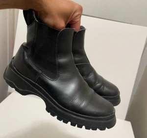 Botas Chelsea de Combate de Cuero Negro con Suela Gruesa PRADA Y2K para Mujer ~ 6.5 - 7 LEER* - Imagen 1 de 24