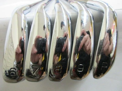 Mizuno JPX E3 HOT METAL Iron Set 6-9,Pw 5pc Flex R Orochi Light Graphite - Image 1 of 4